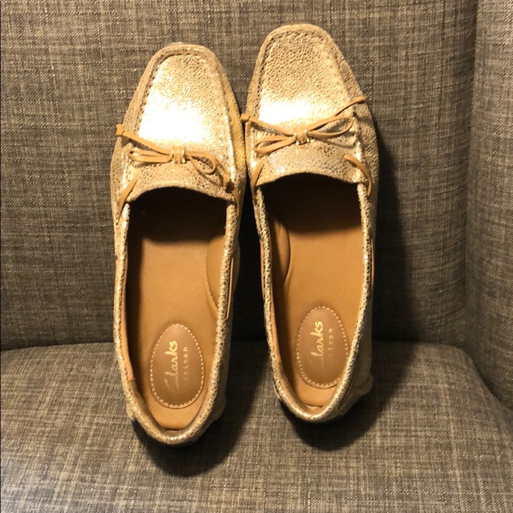 Clarks Leather Boat Shoes size 6 gold